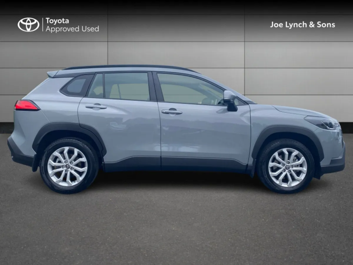 Toyota Corolla Cross COROLLA CROSS 1.8 LUNA - Image 3