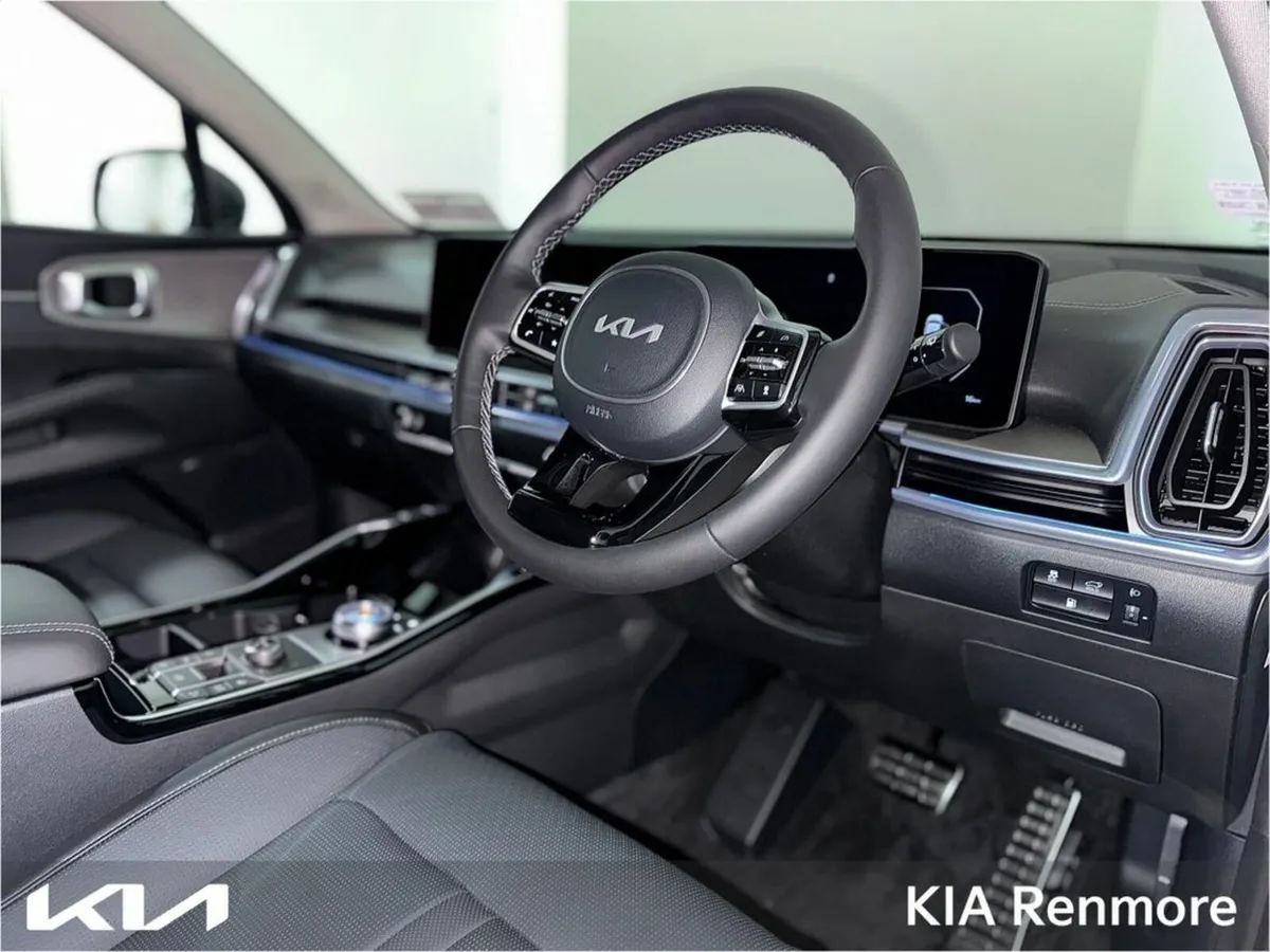 Kia Sorento Phev PE SEM 5DR Auto - Image 2