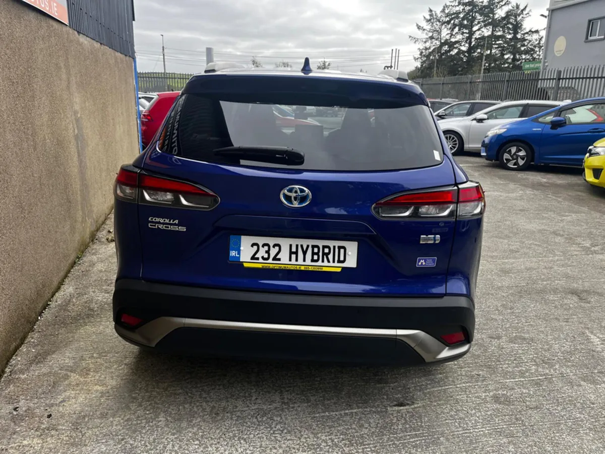 Toyota Corolla Cross 1.8 SELF CHARGE PETROL HYBRID - Image 3