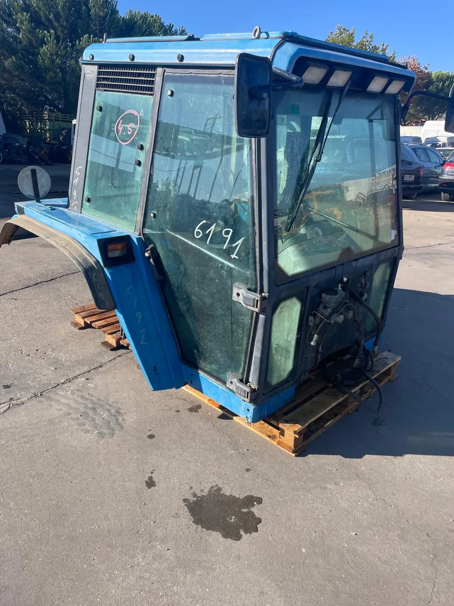 European Landini/Massey Ferguson Cab - Image 1