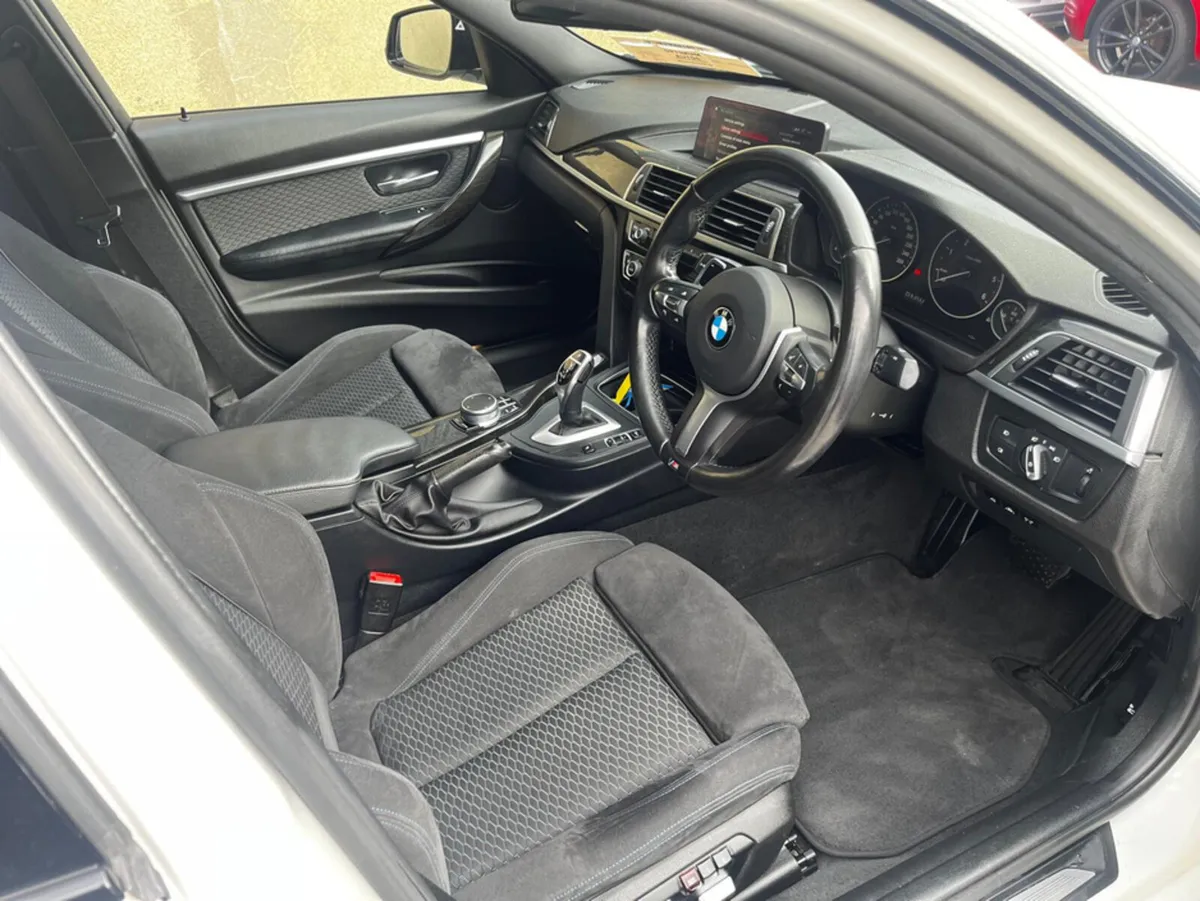 BMW 3-Series 320D M SPORT - Image 4