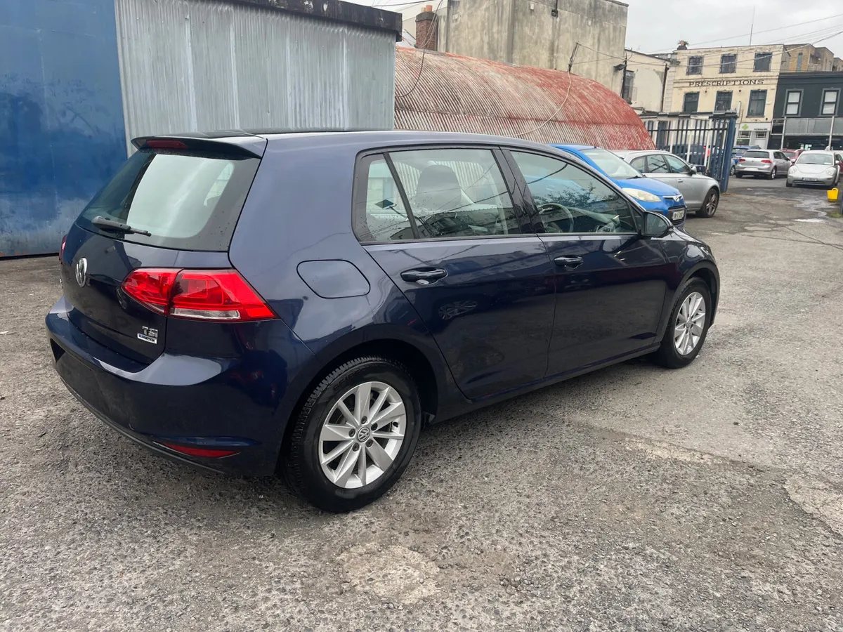 2016 VOLKSWAGEN GOLF, VERY CLEAN, LOW MILEAGE - Image 3