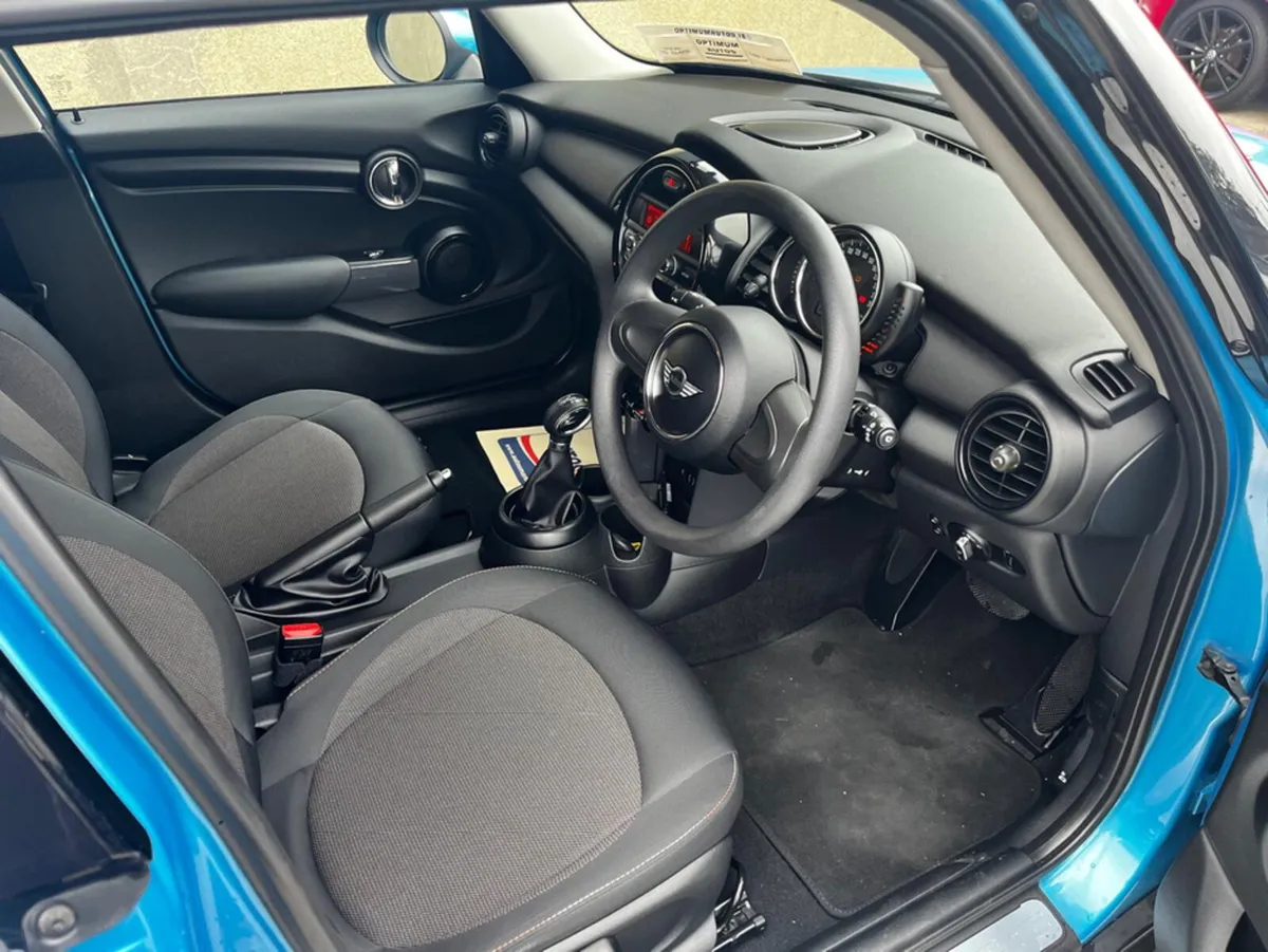 Mini Cooper AUTOMATIC 1.2 PETROL - Image 4