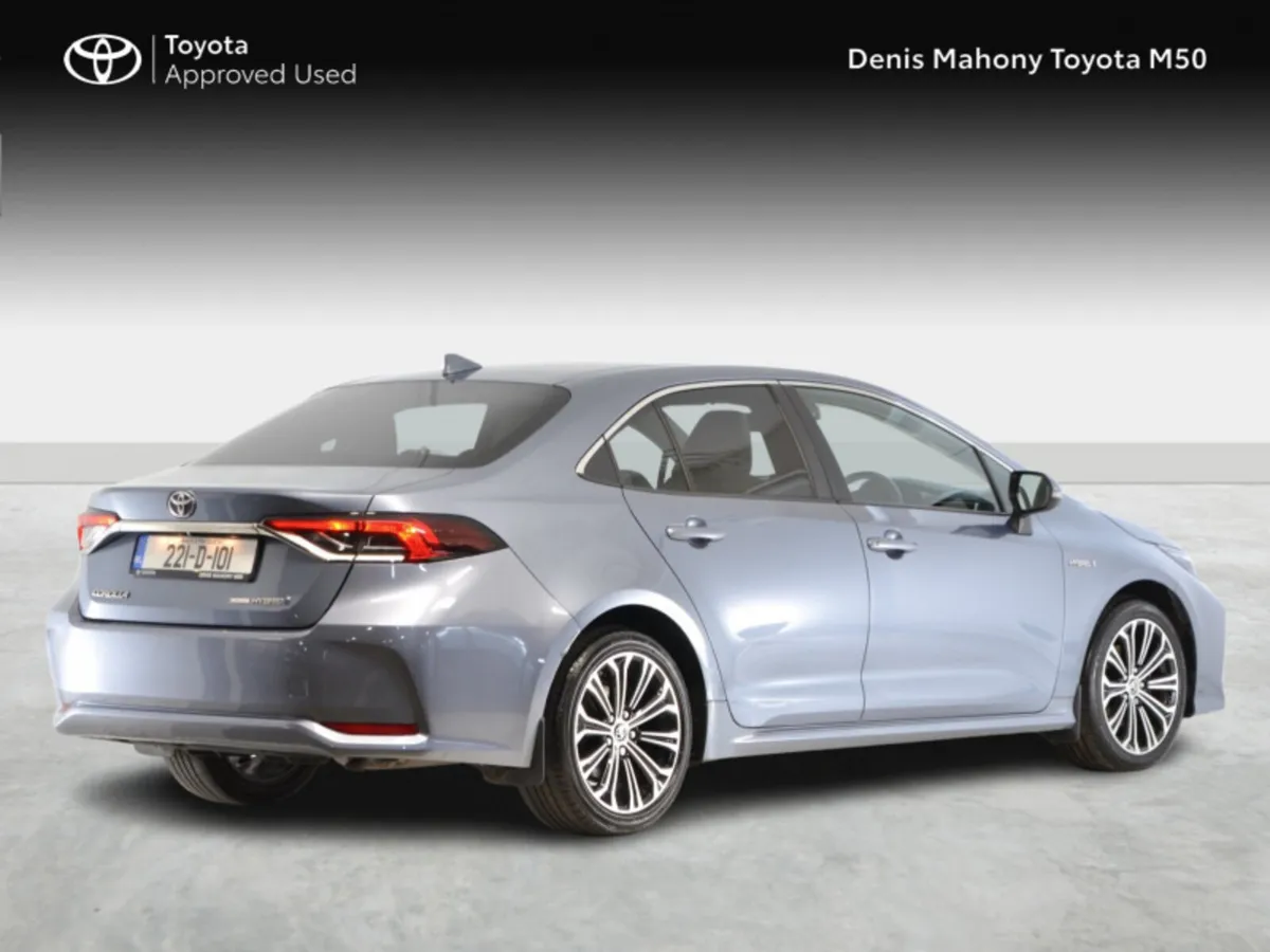 Toyota Corolla Hybrid Luna Sport Auto - Image 2
