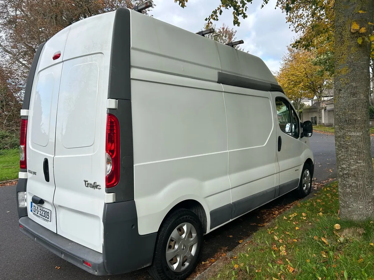 Renault Trafic 2.0 DCI - Image 3