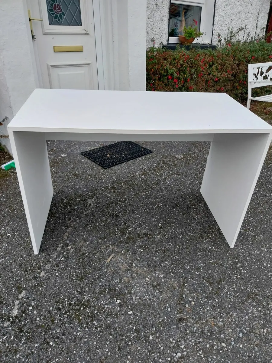 Desk - Image 2