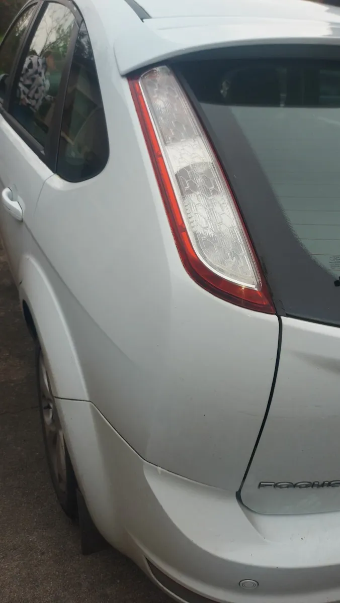 Ford Focus 2011 - Image 1