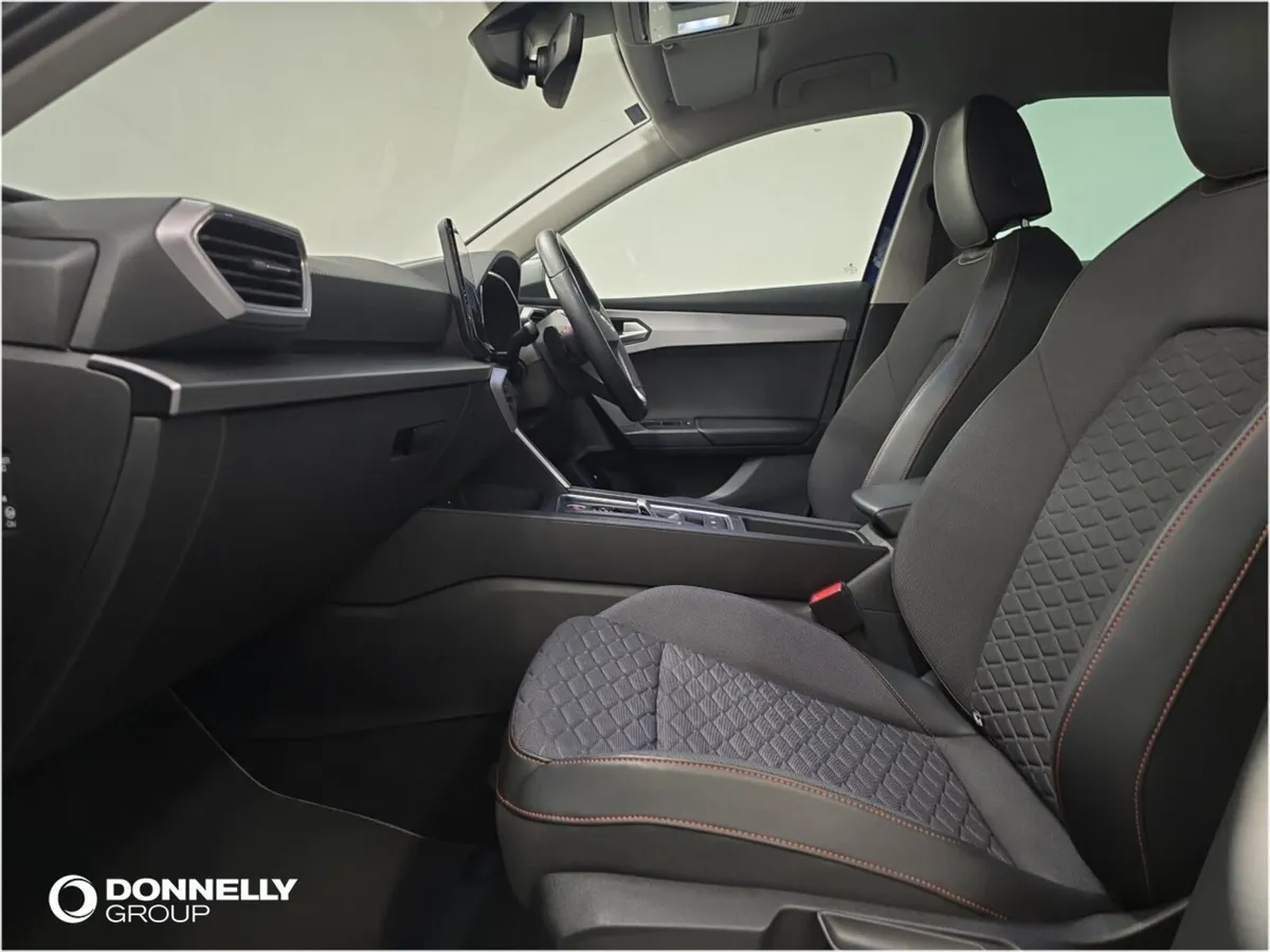 SEAT Leon Hatchback FR - Image 2