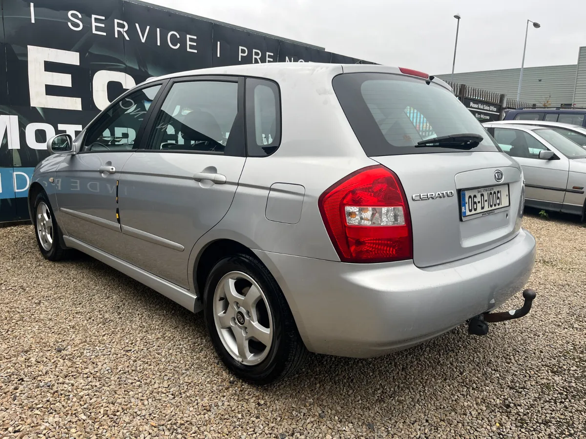 KIA CERATO, AUTOMATIC, 1.6 PETROL, LOW KMS - Image 4