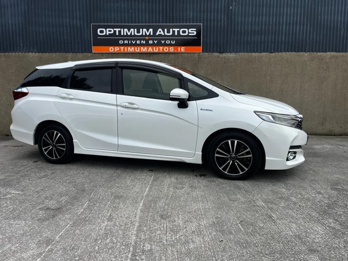 Honda Shuttle DAA-GP7 5DR AUTO - Image 1