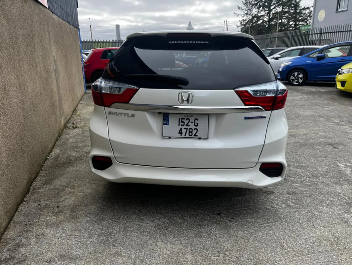Honda Shuttle DAA-GP7 5DR AUTO - Image 3