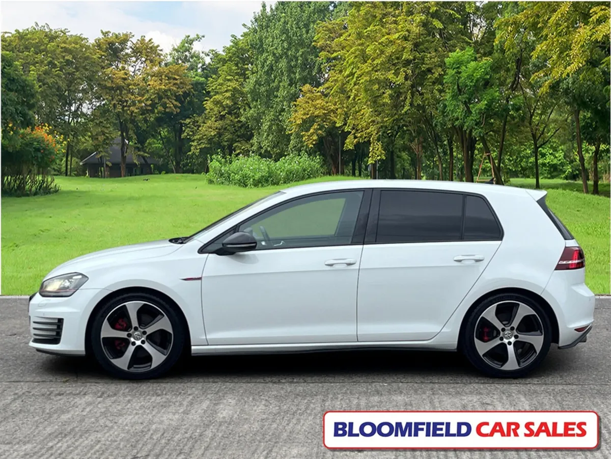 Volkswagen Golf GTI 2.0 , DSG // LOW MILEAGE - Image 4