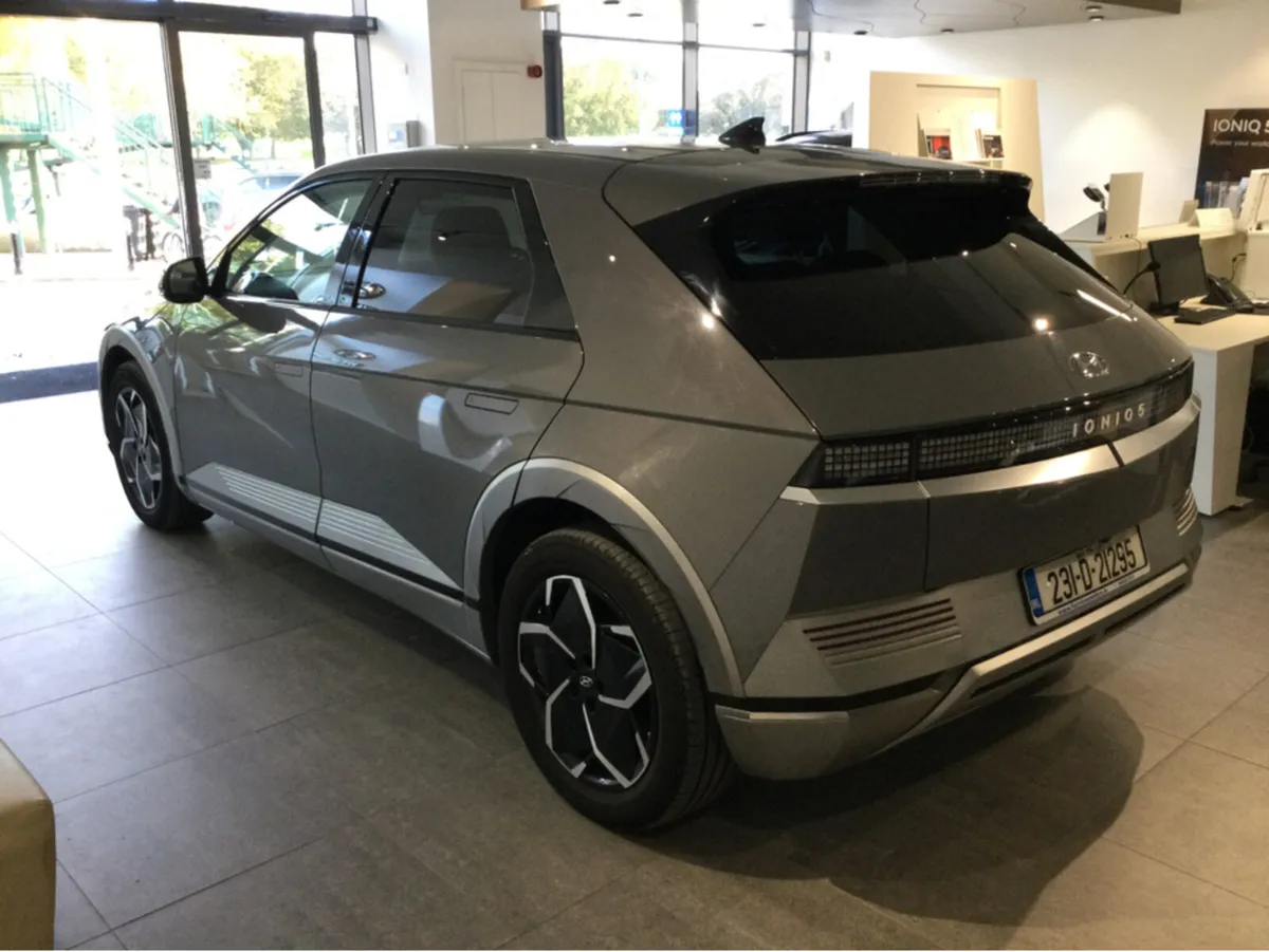 Hyundai IONIQ 5 PREMIUM LE 77KW ** LONG RANGE BATT - Image 3