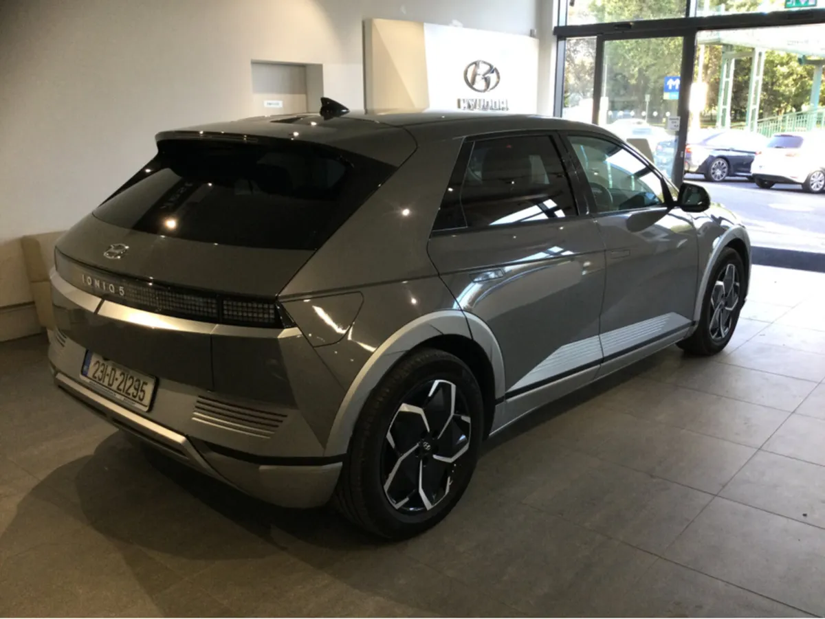 Hyundai IONIQ 5 PREMIUM LE 77KW ** LONG RANGE BATT - Image 4