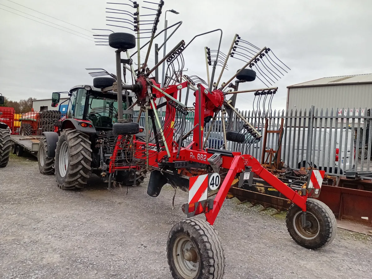 Massey Ferguson RK662 rake - Image 1