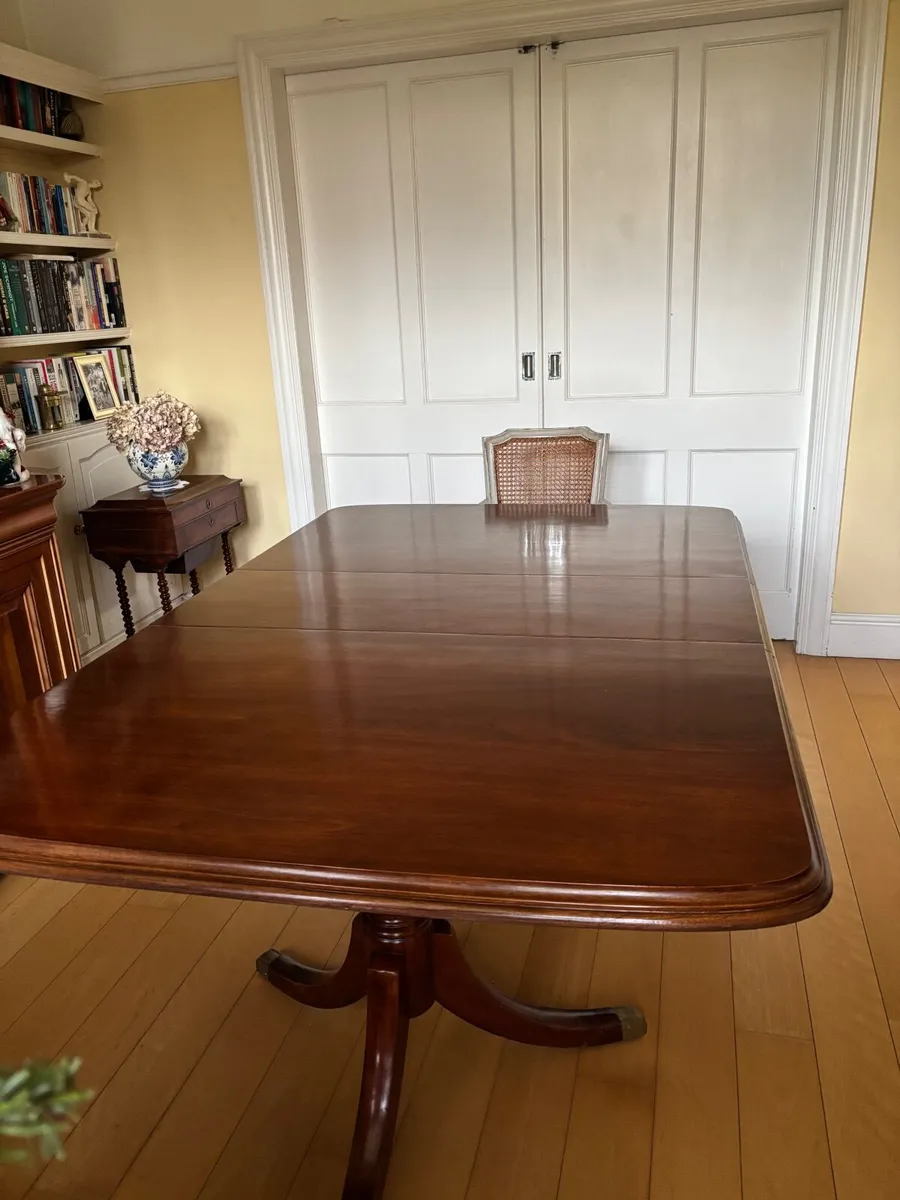Regency style dining table - Image 2