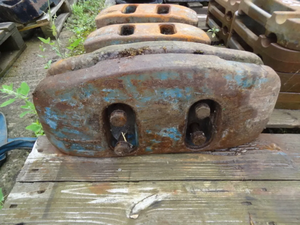 Ford 1000 series FoMoCo tractor Belly slab Weights - Image 2
