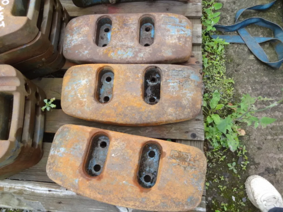 Ford 1000 series FoMoCo tractor Belly slab Weights - Image 4