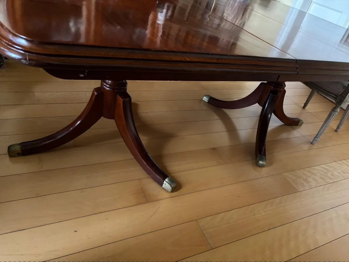Regency style dining table - Image 4