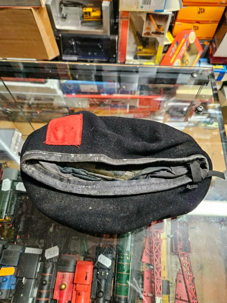 Vintage Irish Army Defence Forces Beret - Image 2
