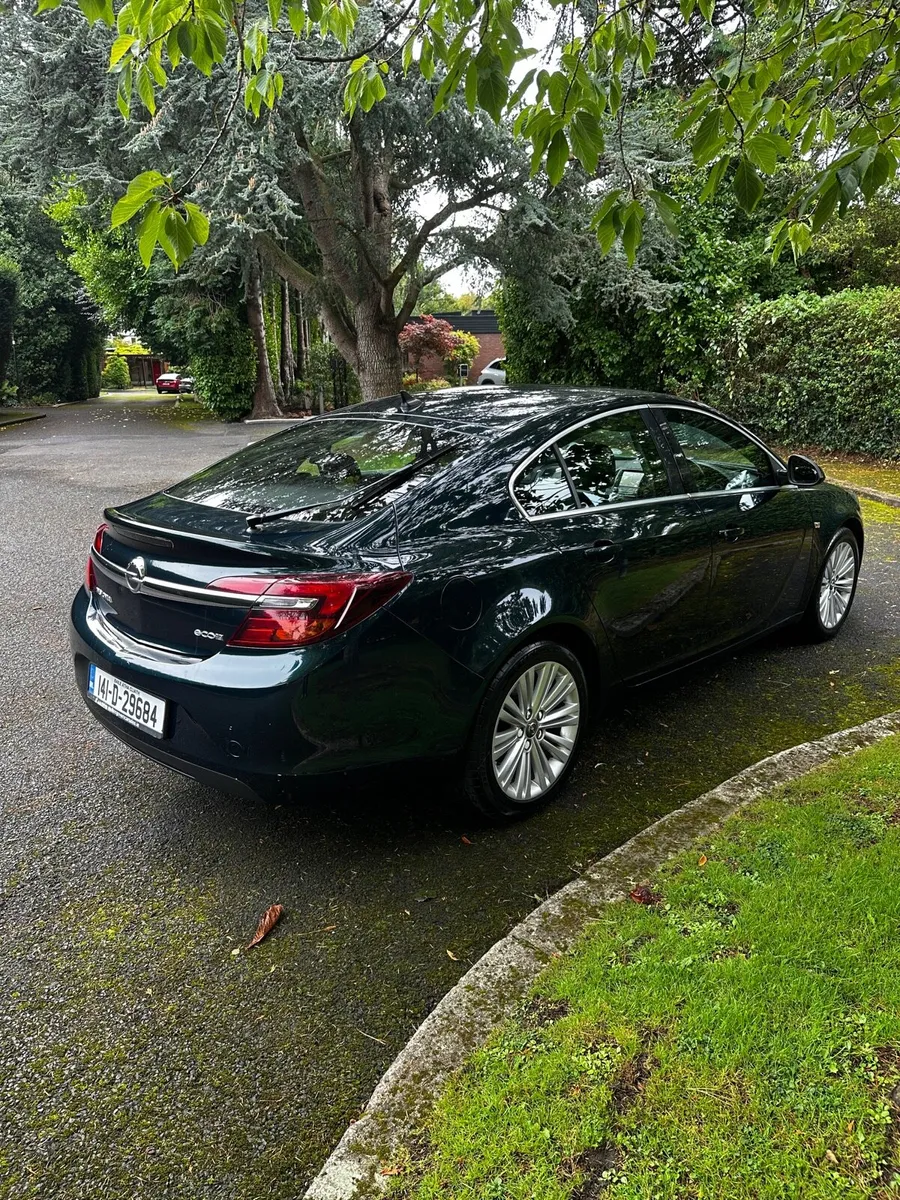 Opel insignia(Top spec)(NEW NCT) - Image 4