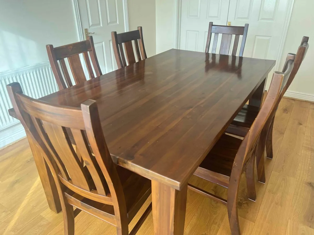 Dining table - Image 1
