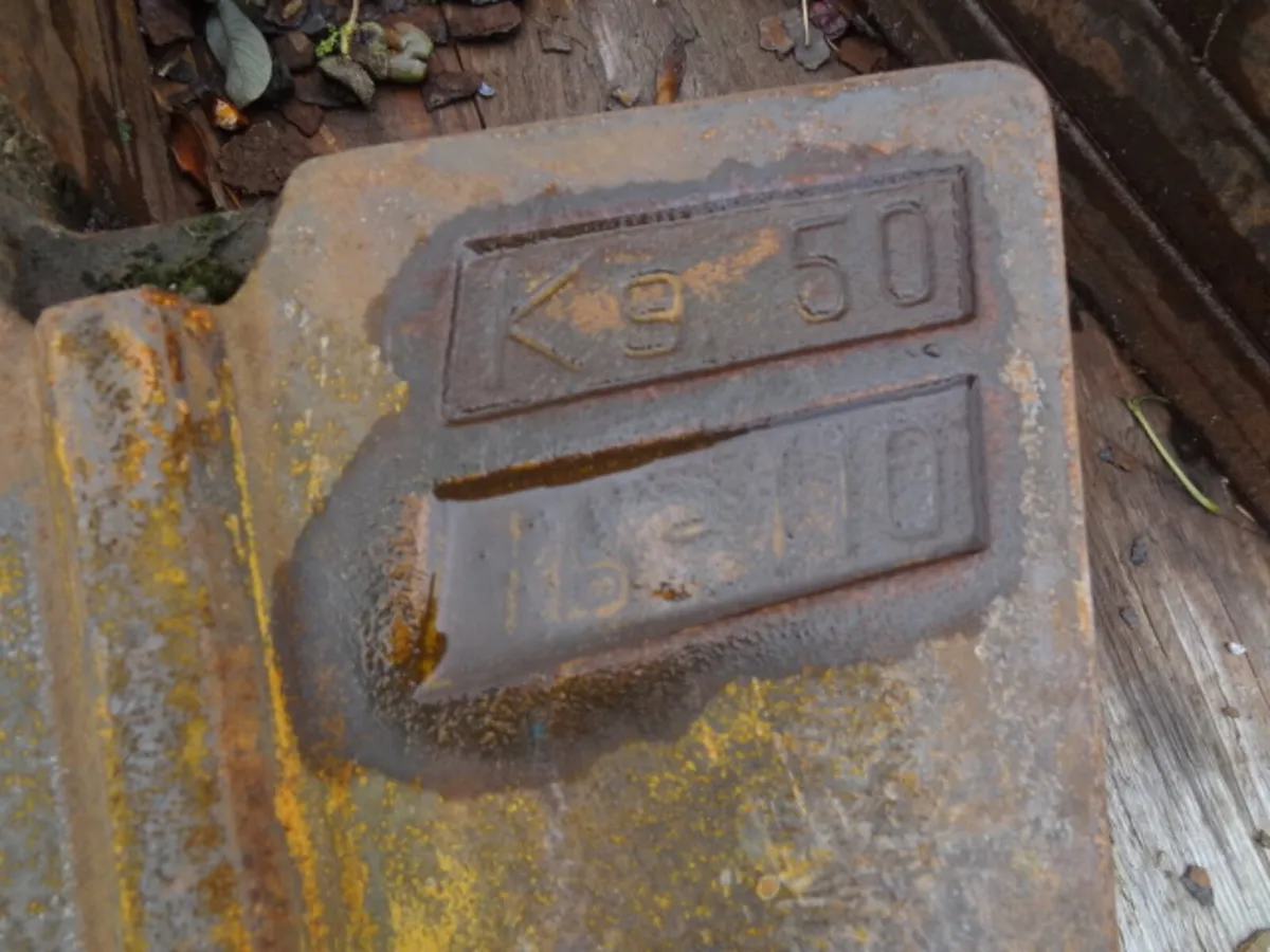 Fiat 50kg tractor Weight slices - Image 3