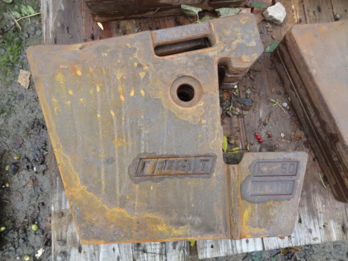Fiat 50kg tractor Weight slices - Image 2