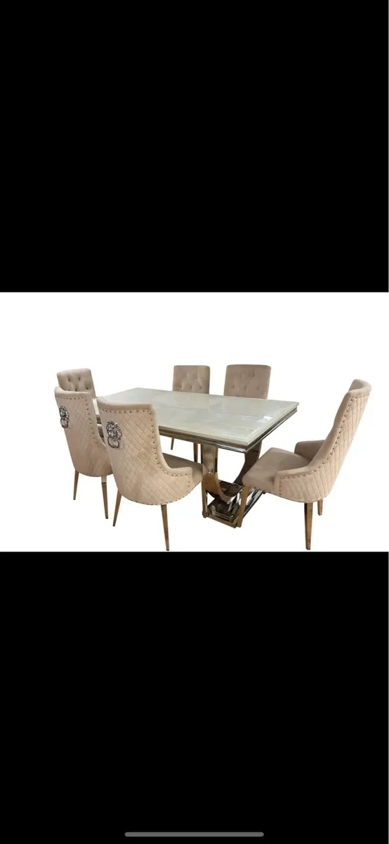 Table & Chairs - Image 1