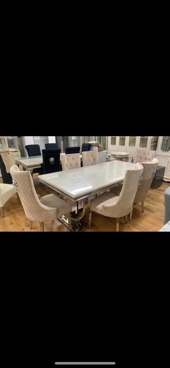 Table & Chairs - Image 2