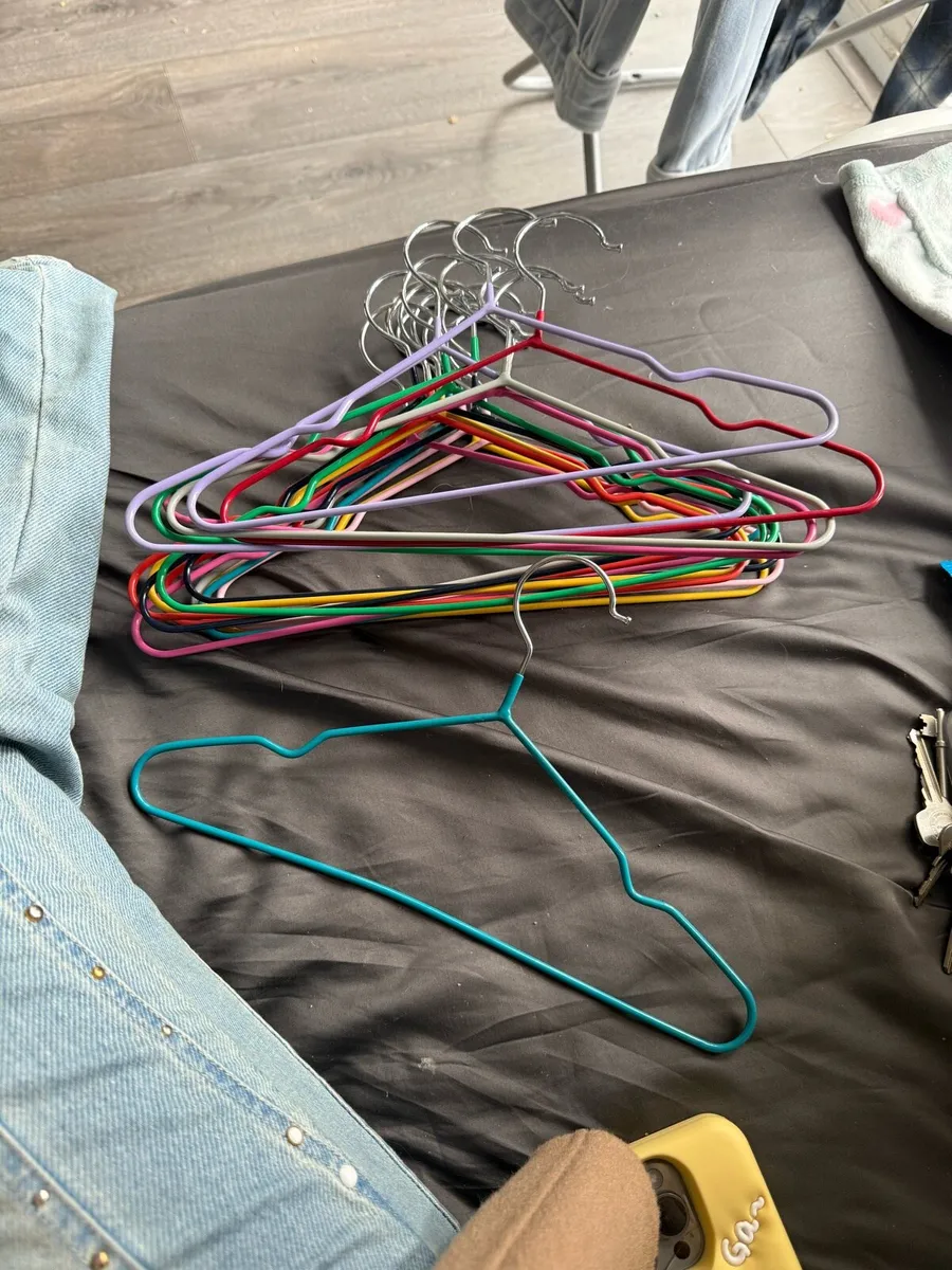 Kids Hanger 19 totally