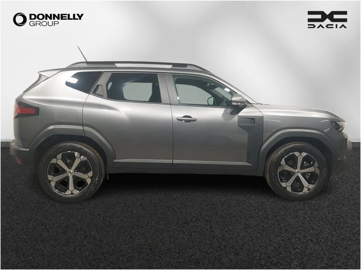 Dacia Duster Estate Journey - Image 3
