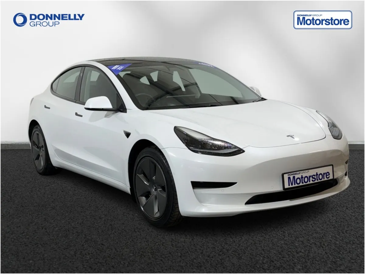 Tesla Model 3 Saloon Standard Plus - Image 1