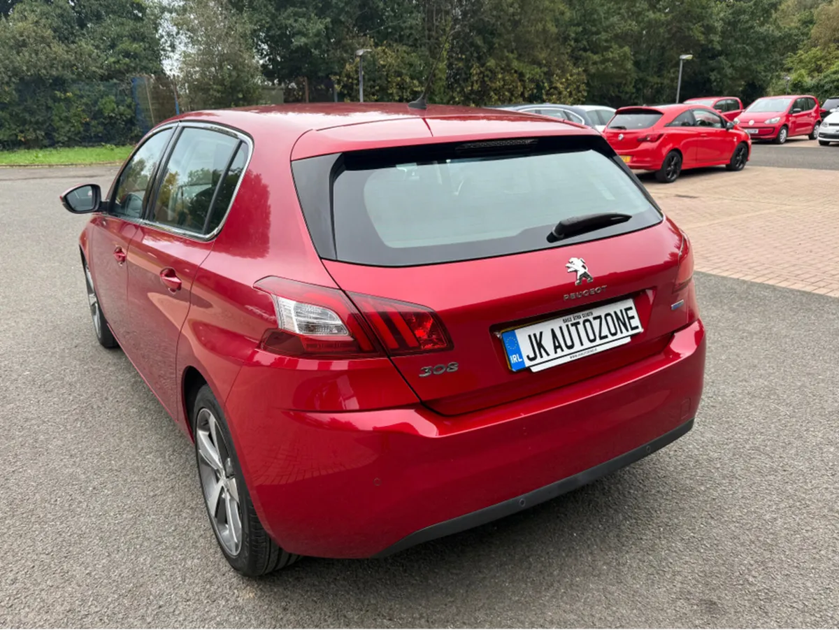 Peugeot 308 1.2 ALLURE S/S - Image 4