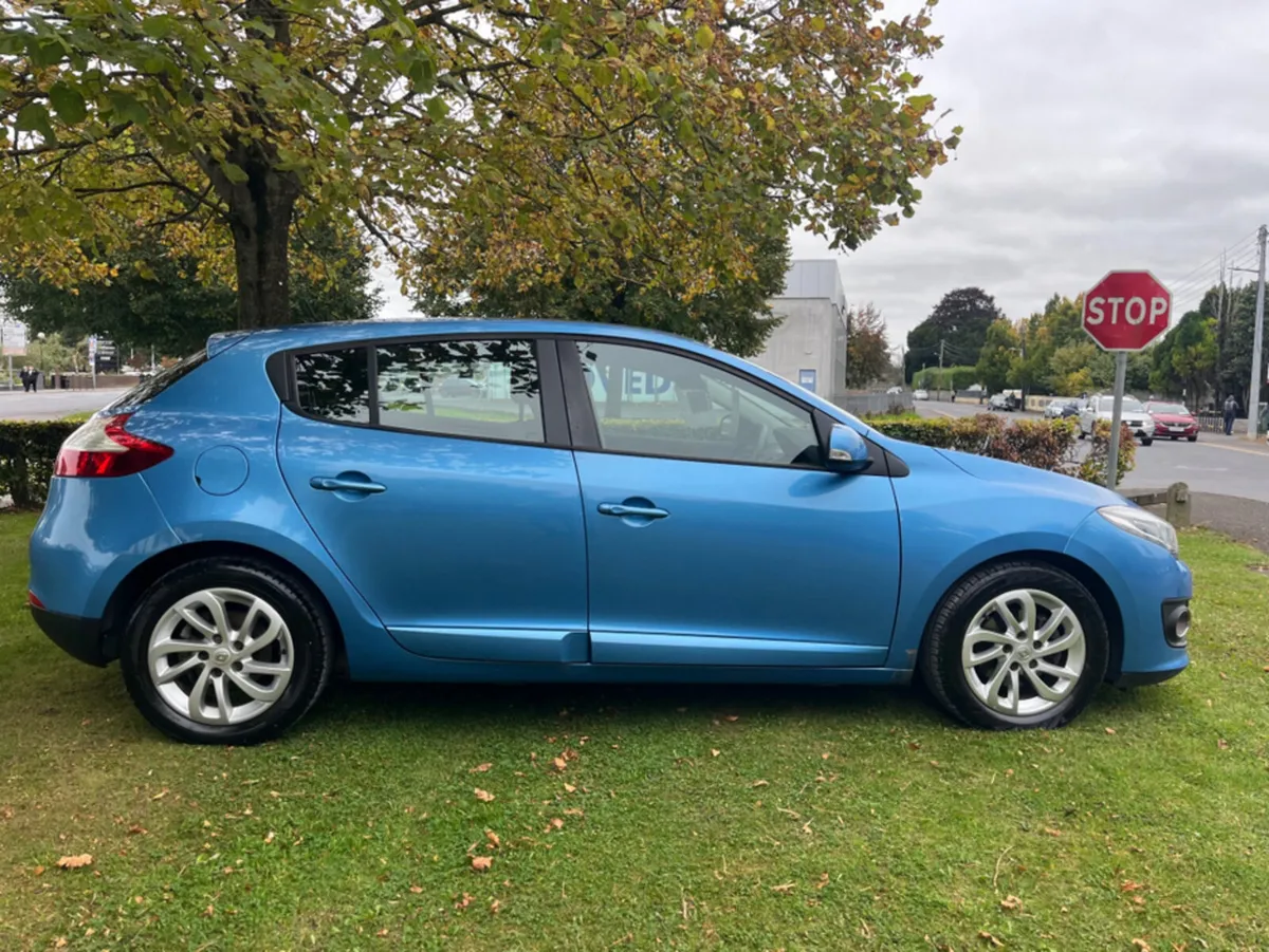 Renault Megane III DYNAMIQUE 1.5 DCI 110 S - Image 3