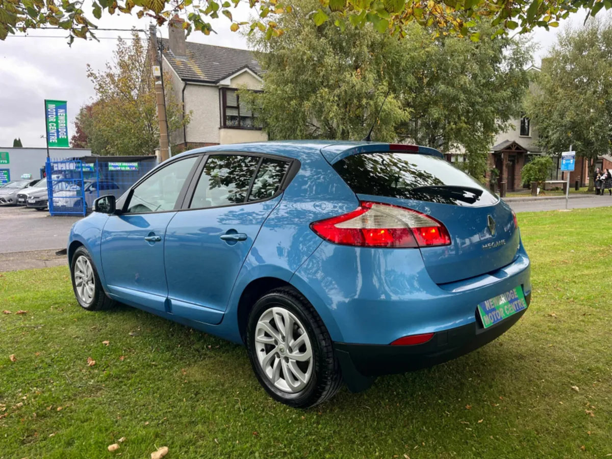 Renault Megane III DYNAMIQUE 1.5 DCI 110 S - Image 4