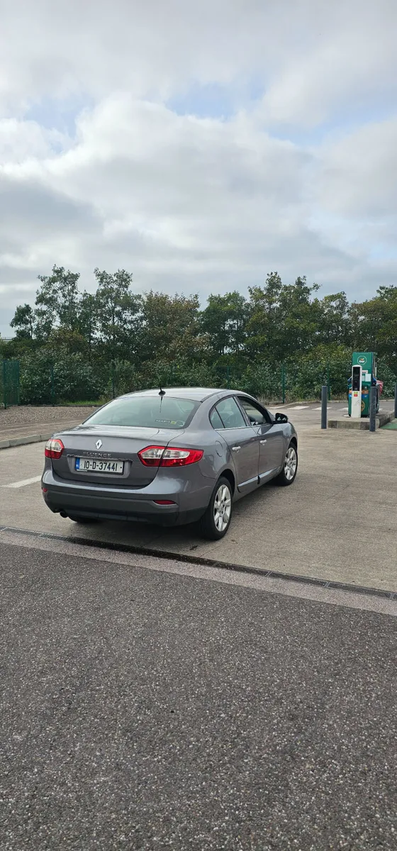 Renault Fluence 2010 High Spec Low miles - Image 4