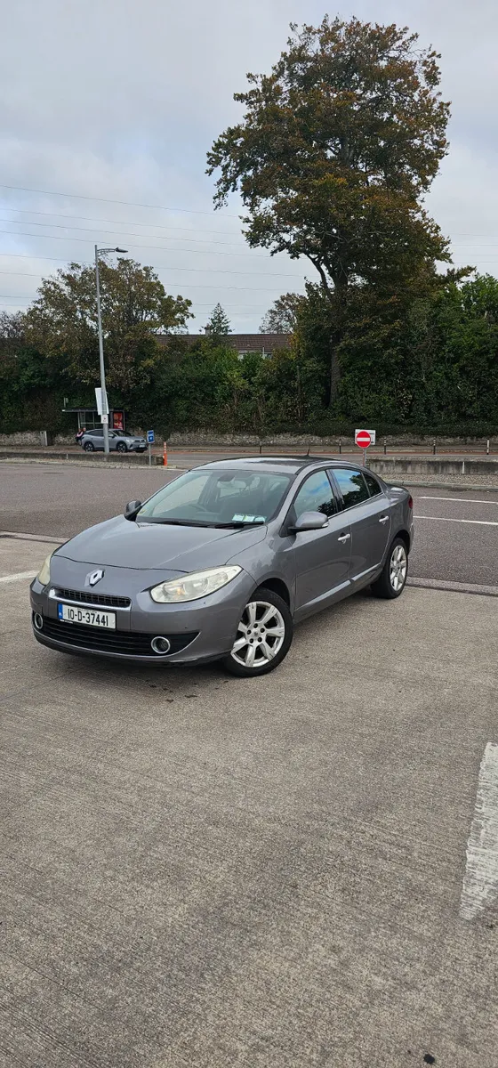 Renault Fluence 2010 High Spec Low miles - Image 2