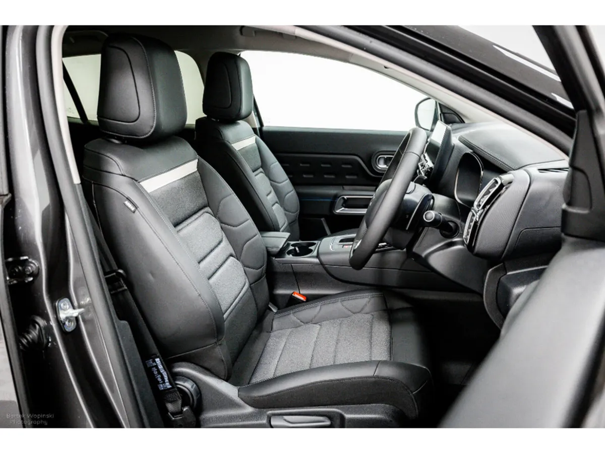Citroen C5 Aircross Plus Pack 1.5 Diesel 130HP - Image 3