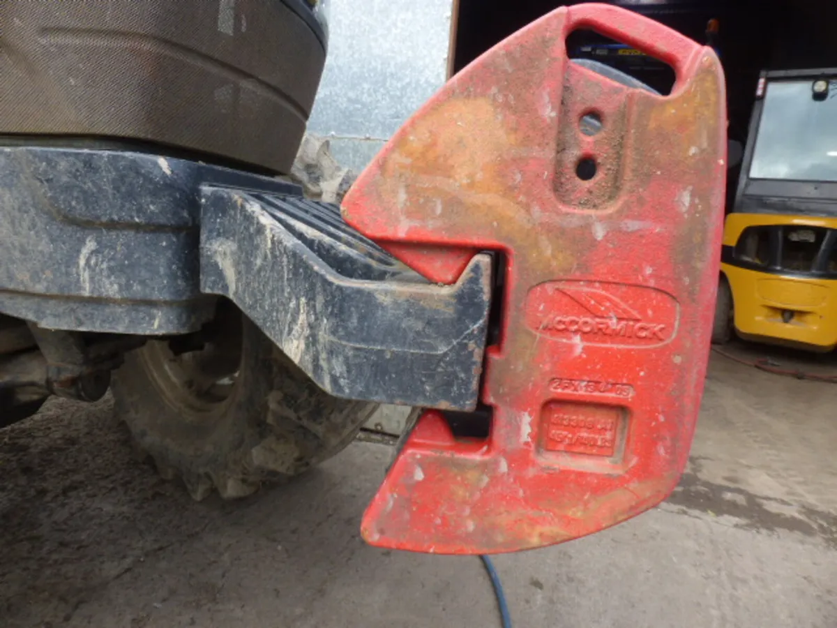 McCormick red 45KG Tractor Weights - Image 4