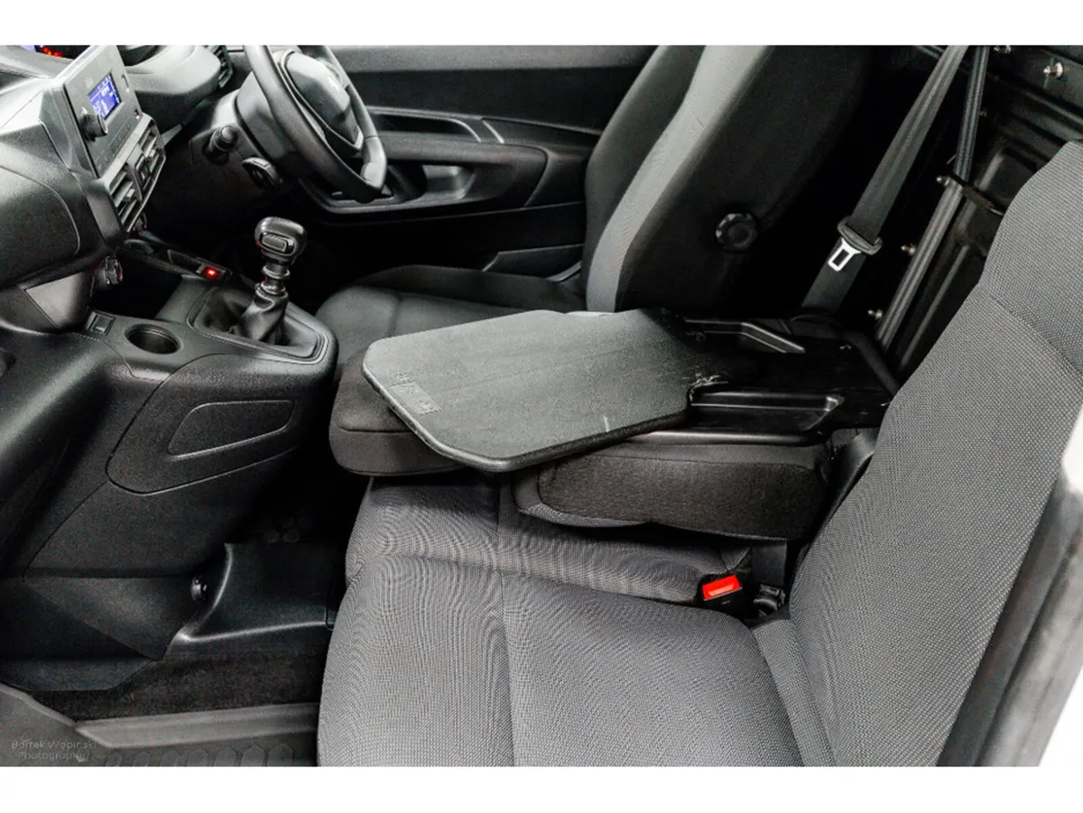 Peugeot Partner Active 1.5 Diesel 100HP €17, 950 i - Image 4