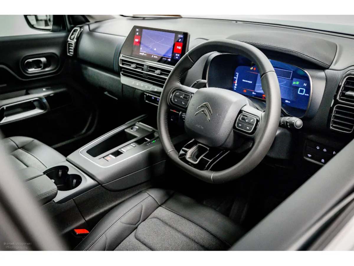 Citroen C5 Aircross Plus Pack 1.5 Diesel 130HP - Image 2