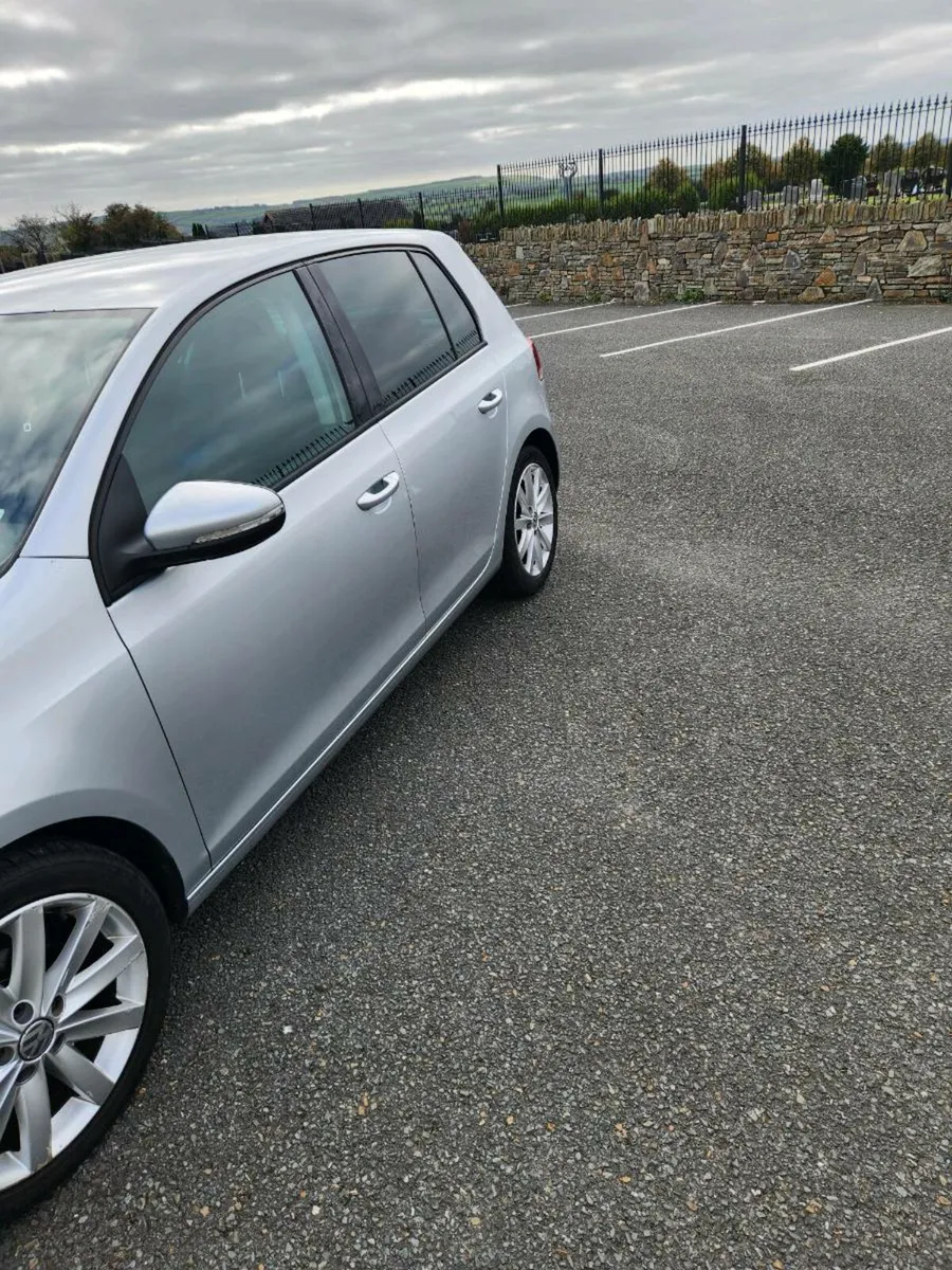 Car - Image 3