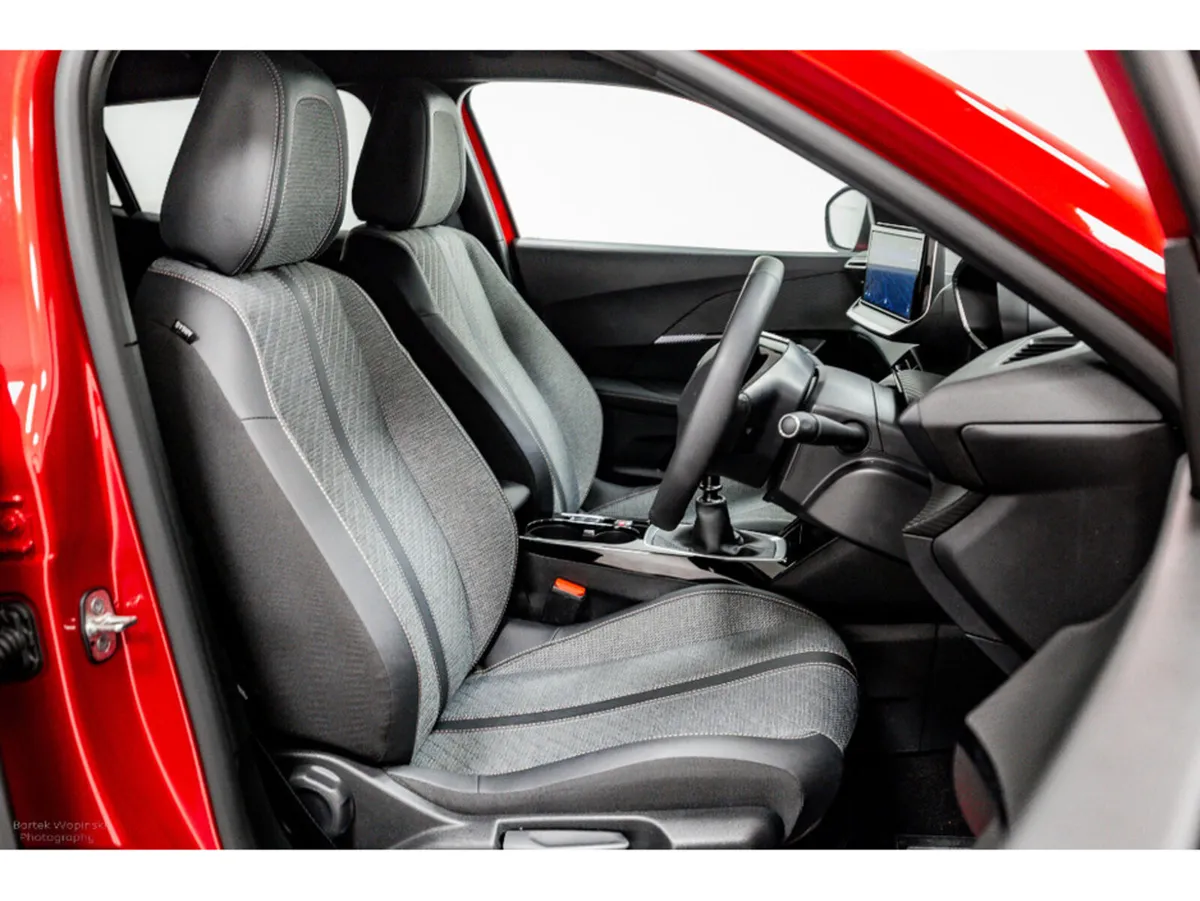 Peugeot 2008 Allure 1.2 Petrol 100HP - Image 3