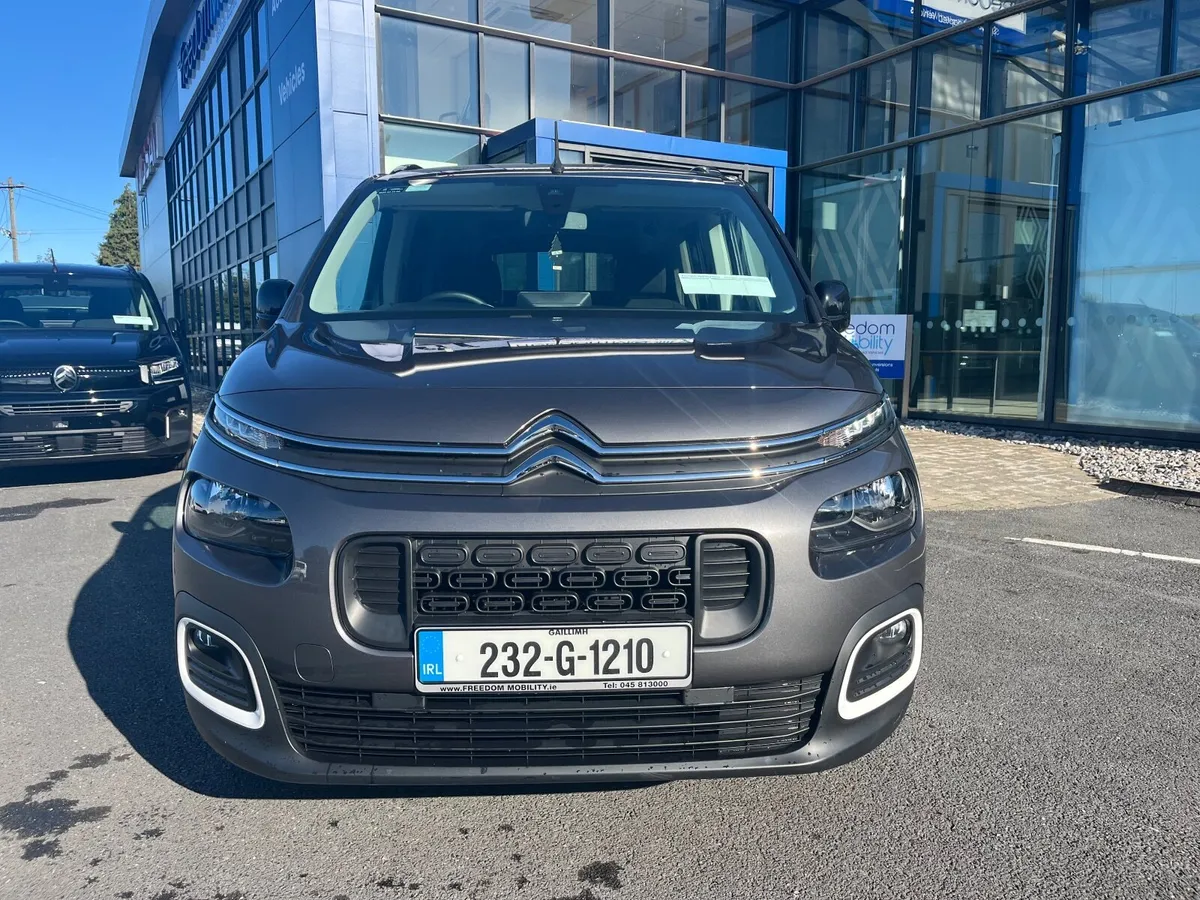 Citroen Berlingo 2023, Auto, 7 Seat, Taxi Spec - Image 2
