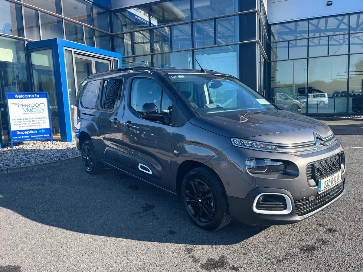 Citroen Berlingo 2023, Auto, 7 Seat, Taxi Spec - Image 1