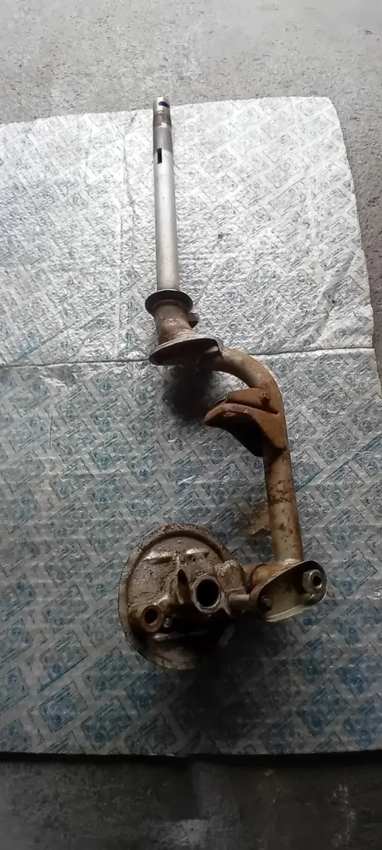 Vespa 100 parts for sale - Image 2