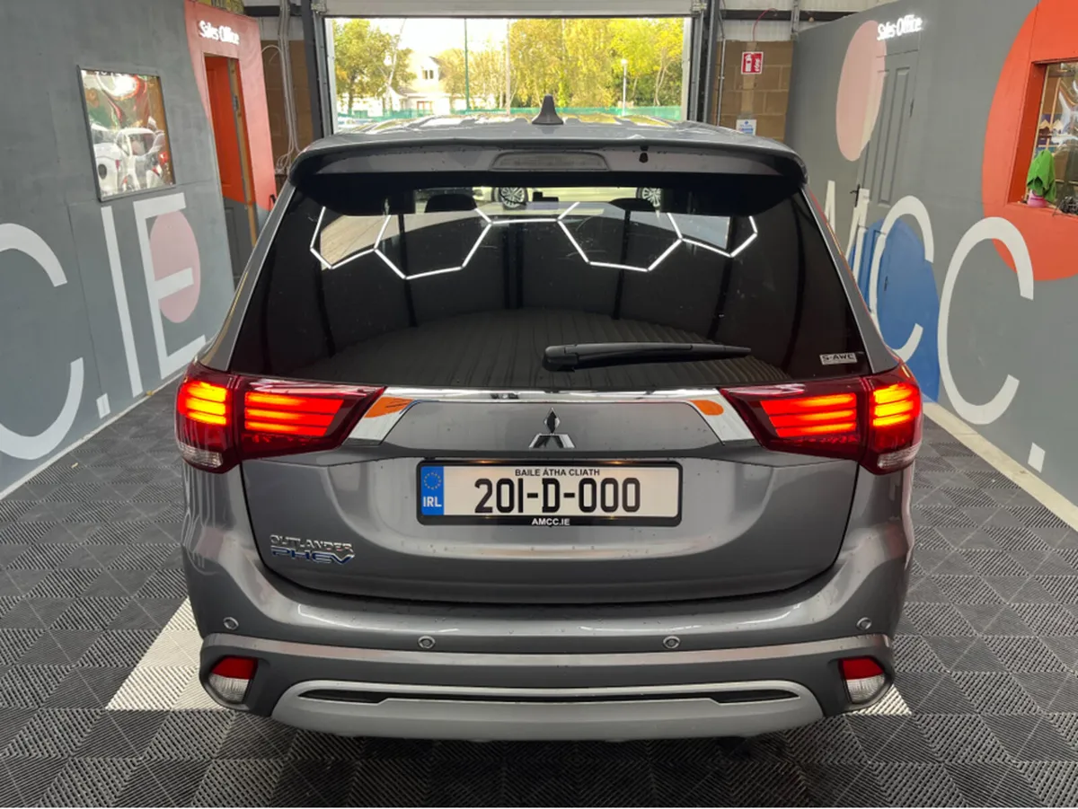 Mitsubishi Outlander €23950! 2020 MITSUBISHI OUTLA - Image 3