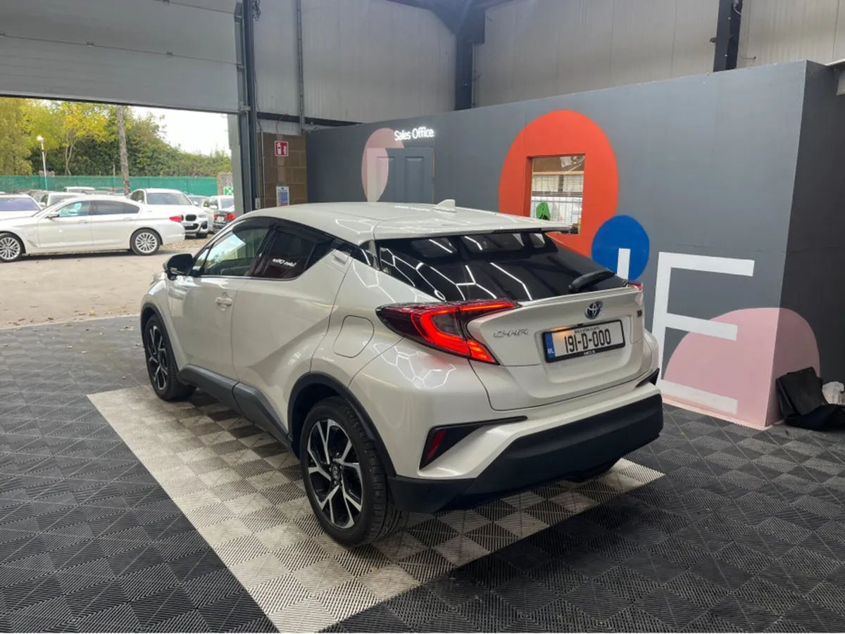 Toyota C-HR ONLY €19950! 2019 TOYOTA C-HR 1.8 HYBR - Image 4