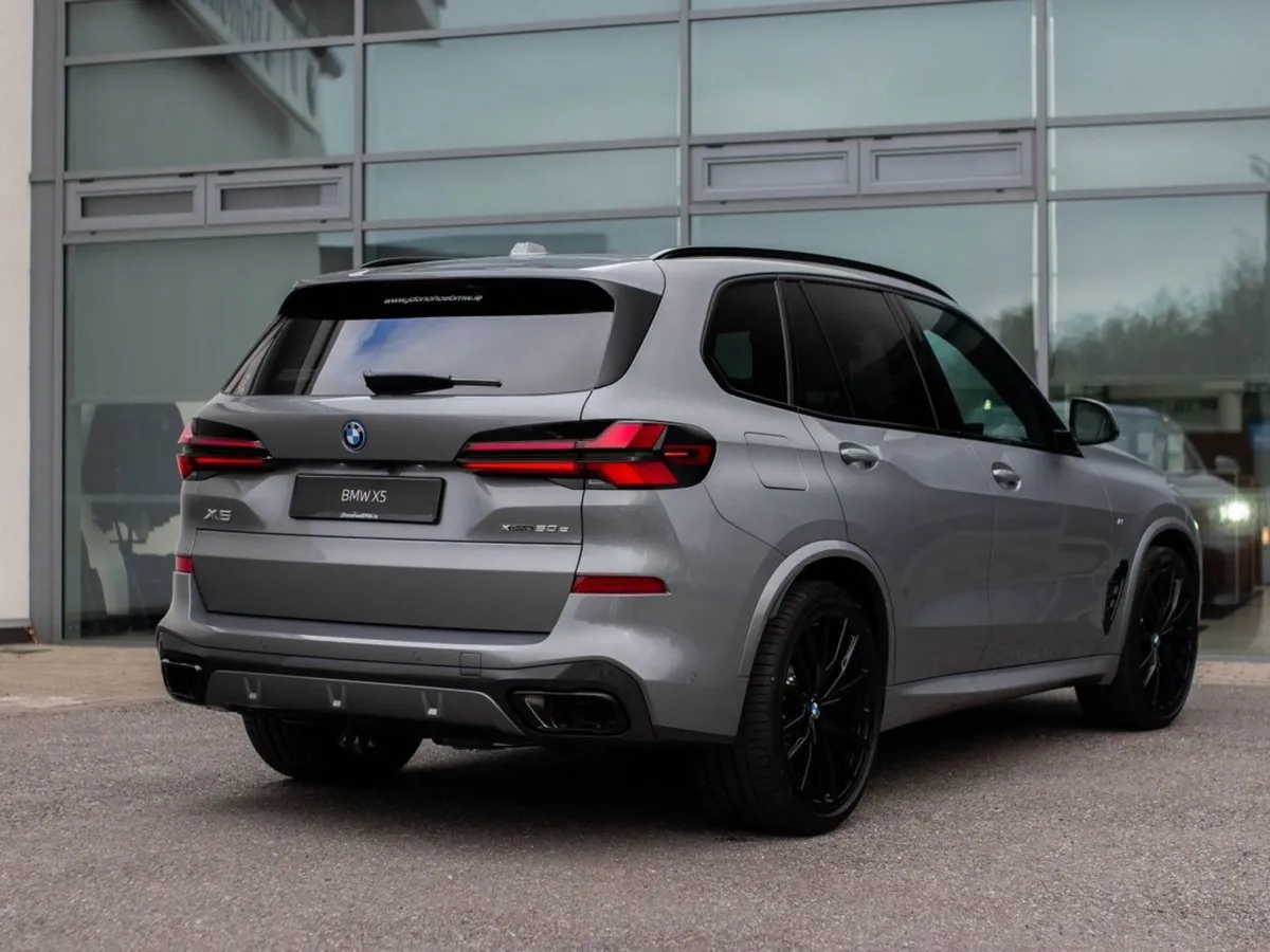 BMW X5 Xdrive50e M Sport Pro - Image 2
